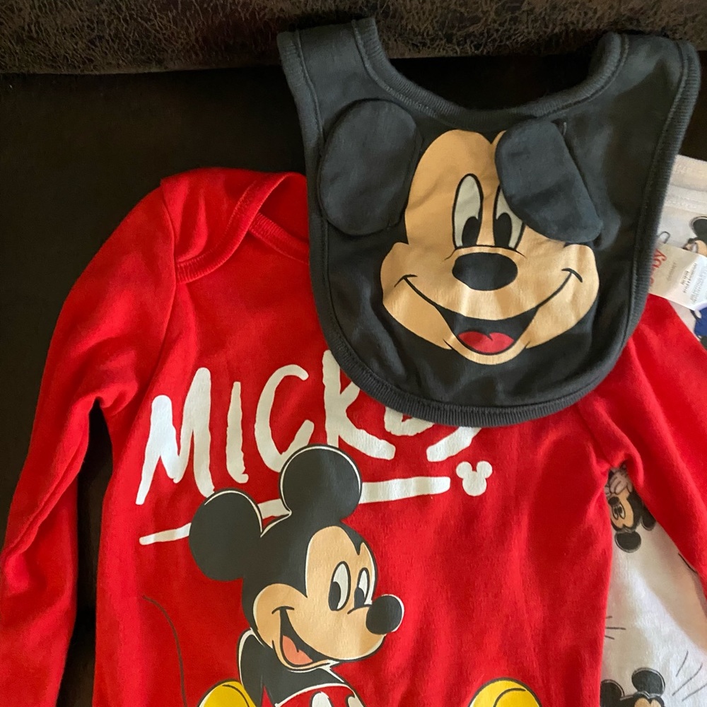 Mickey bodysuits set - Picture 3 of 3